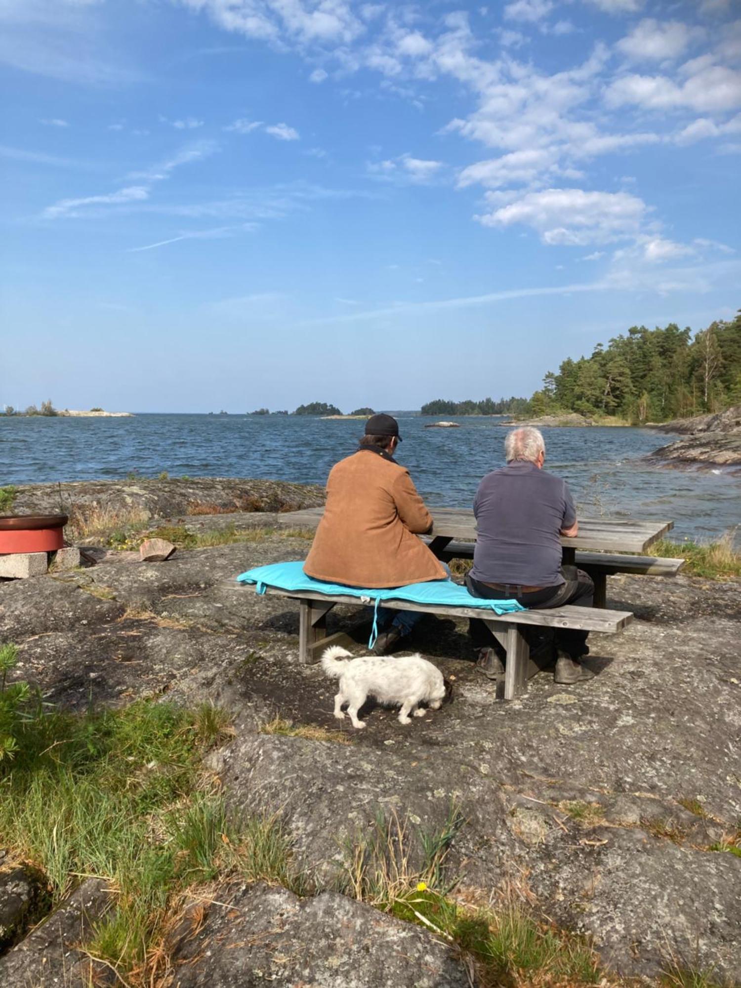 Villa Strandnaera Stuga Vaenersnaes Vargon Exterior foto